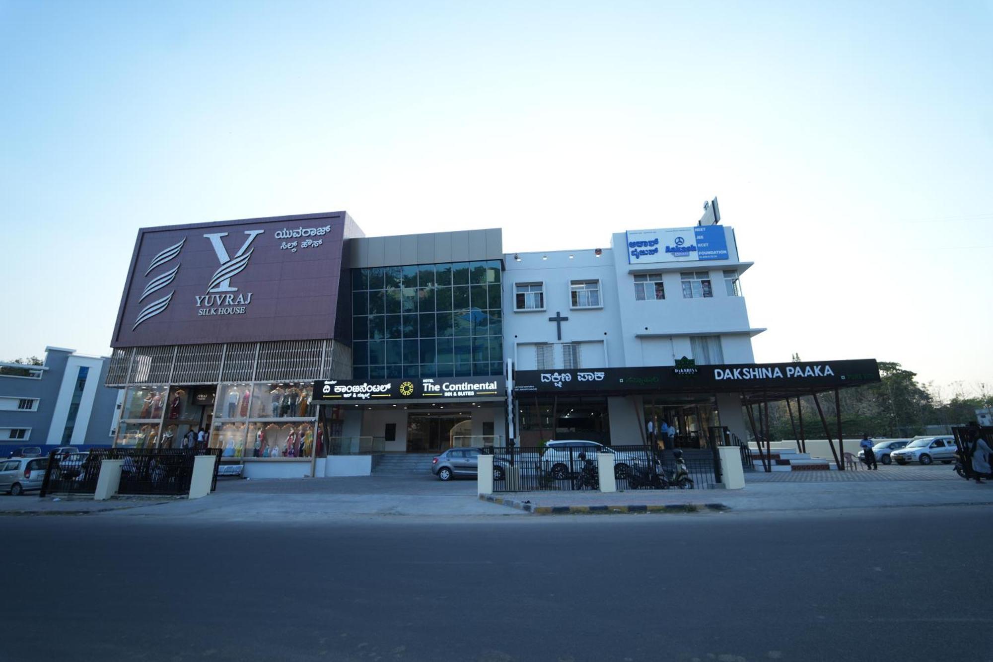 The Continental Inn & Suites Mysore Exterior photo